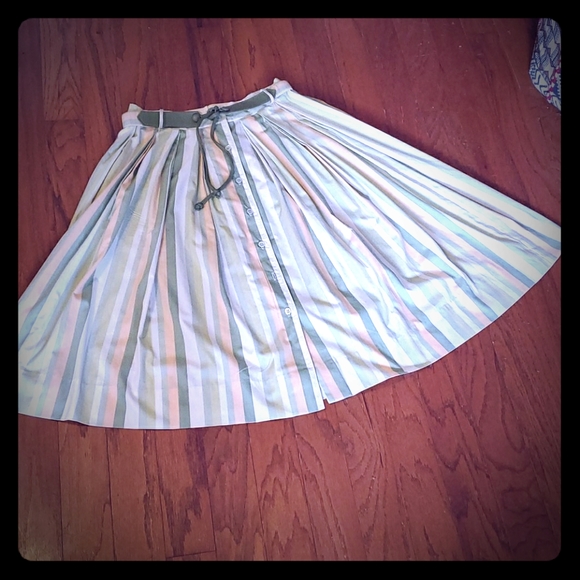 Belted Vintage Pleated Skirt - Picture 1 of 3